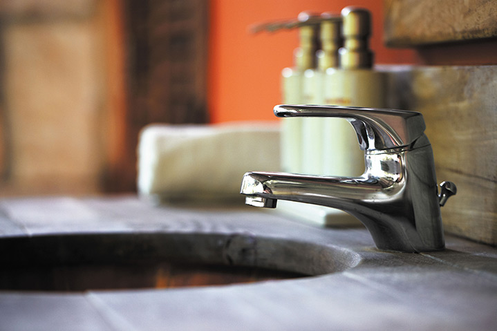 A2B Plumbers are able to fix any leaking taps you may have in Woodley. 